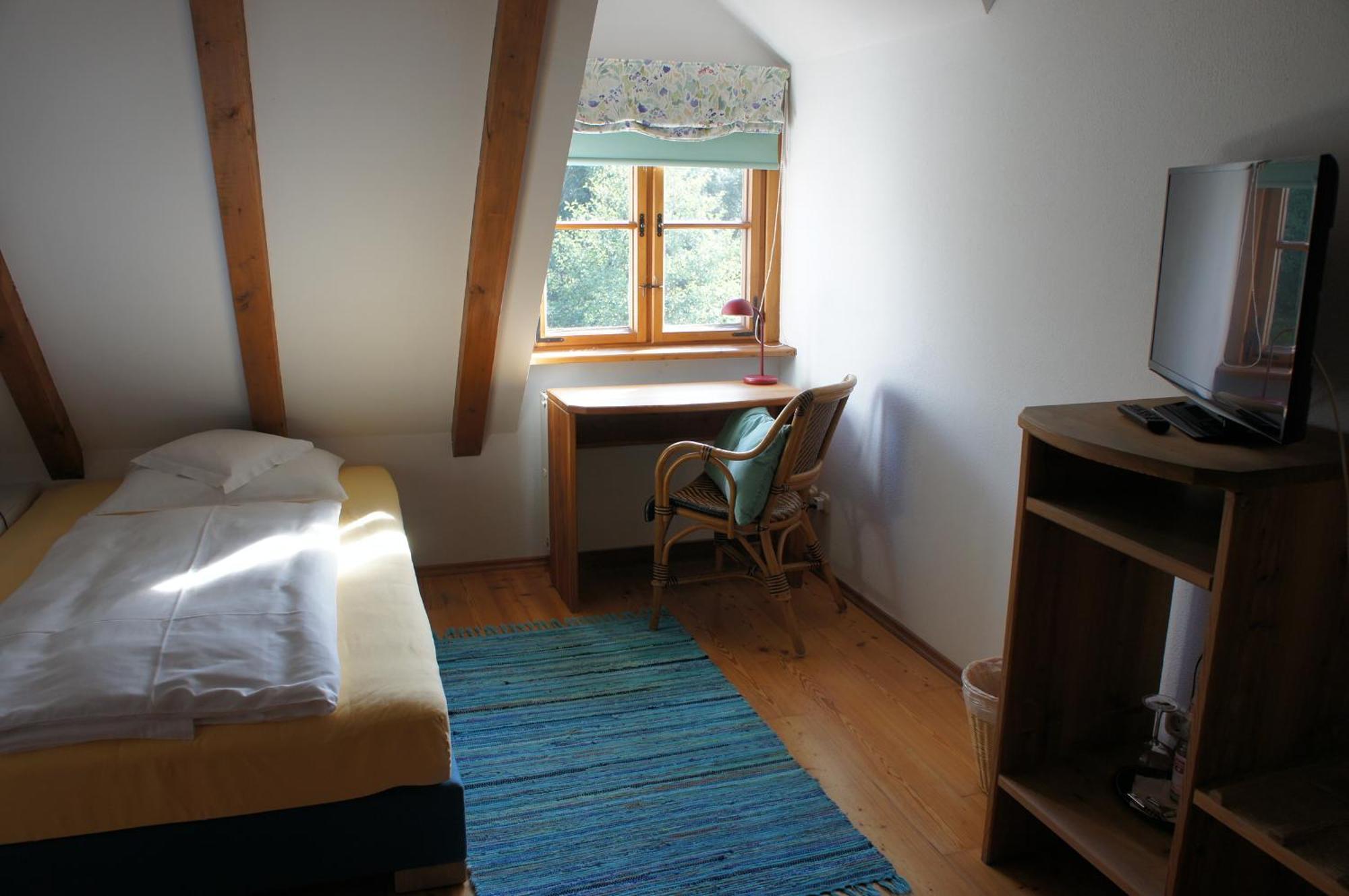 Hotel Schwarzer Adler Erlangen Bilik gambar