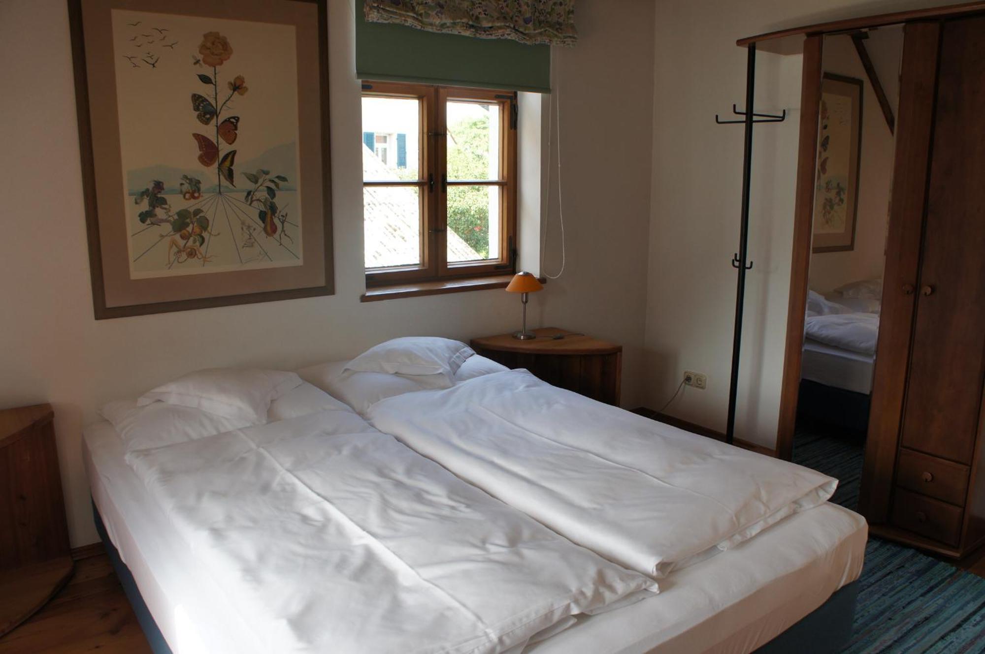Hotel Schwarzer Adler Erlangen Bilik gambar