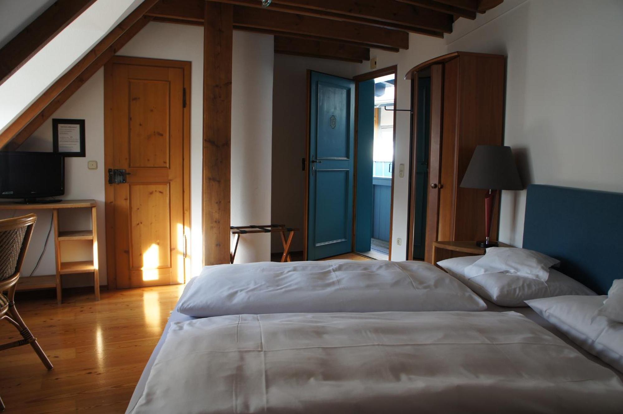 Hotel Schwarzer Adler Erlangen Bilik gambar